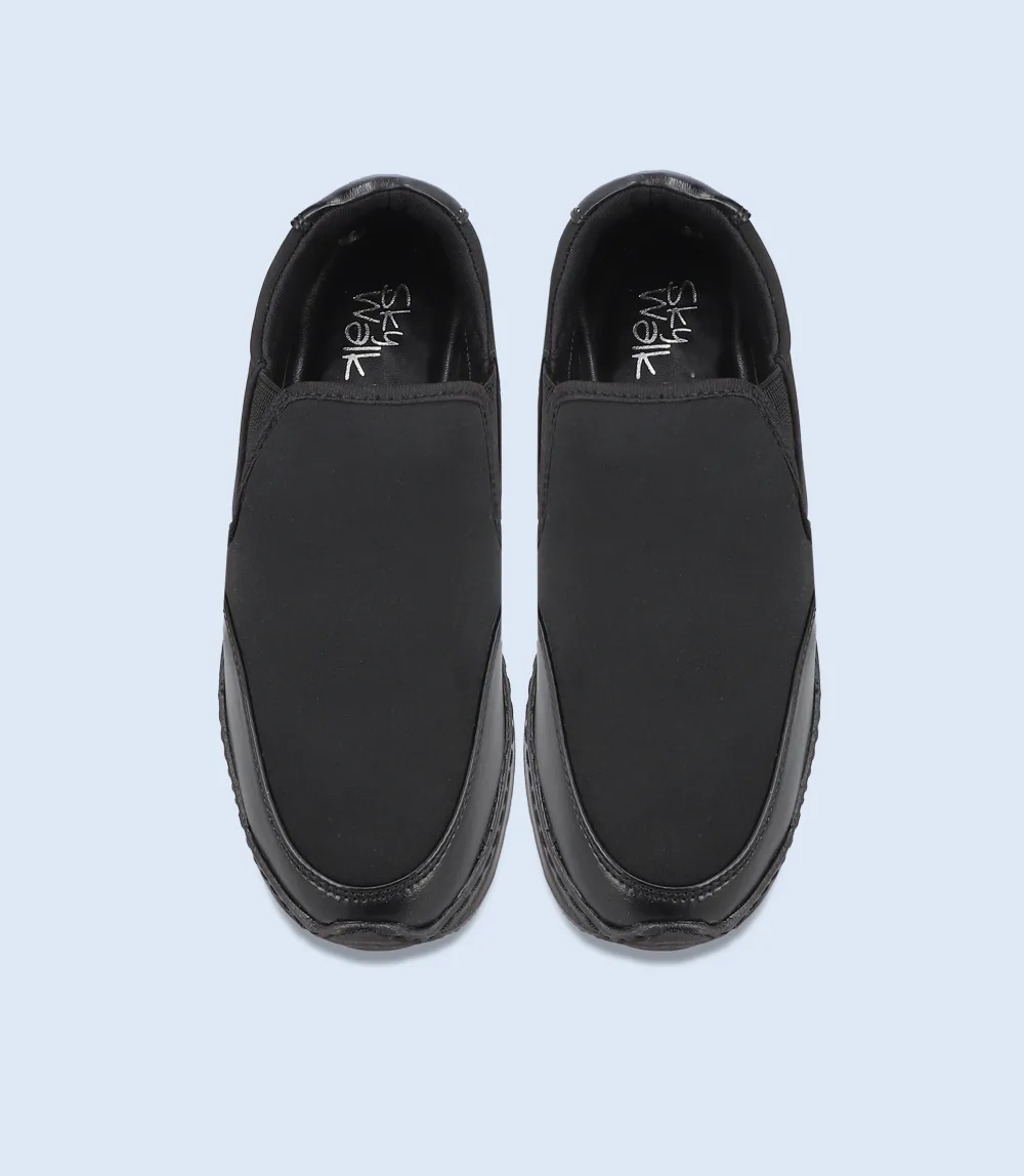 BW8442-BLACK-Women Comfort Moccasins