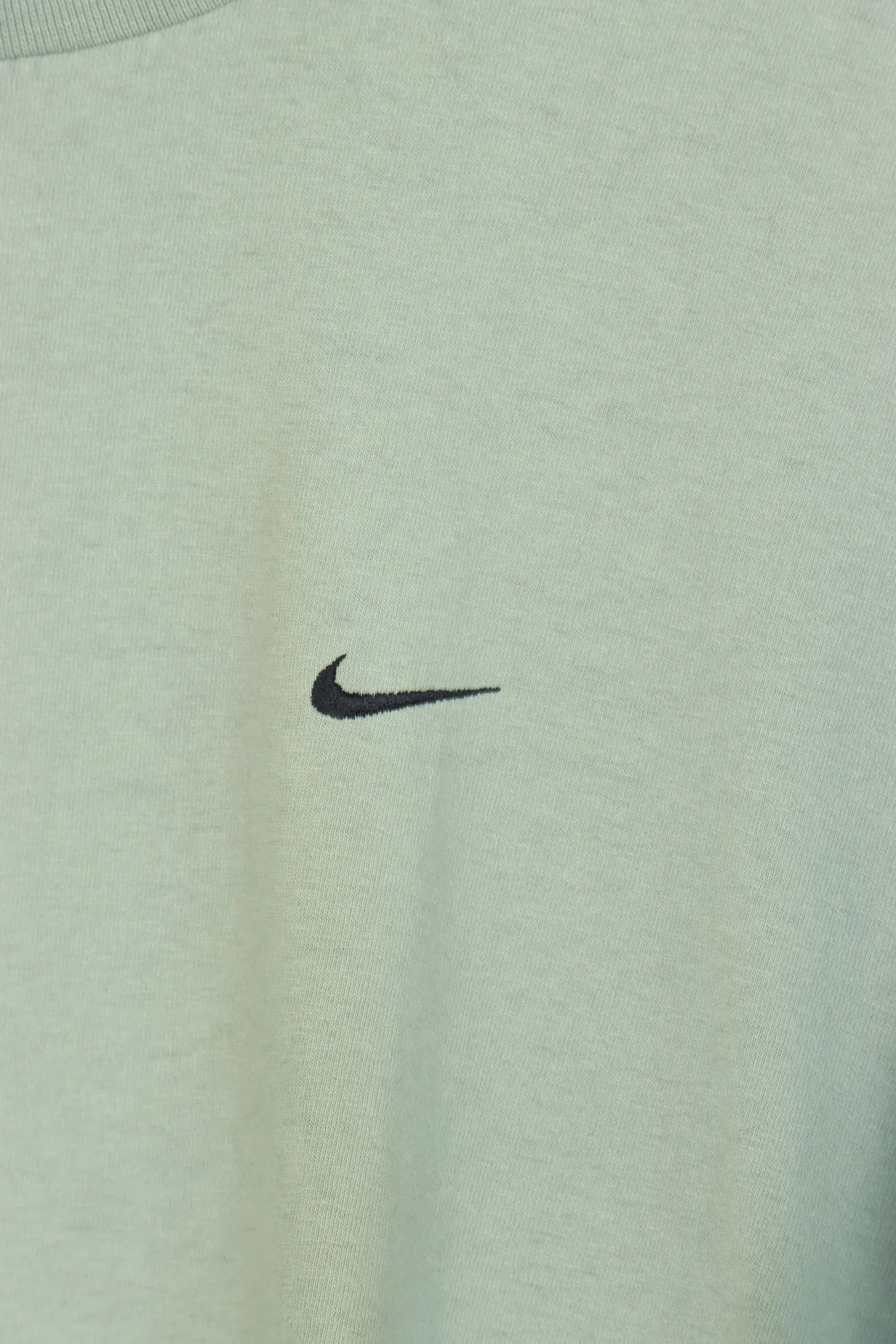 NIKE Embroidered Pistachio Green & Black Swoosh T-Shirt (XL)