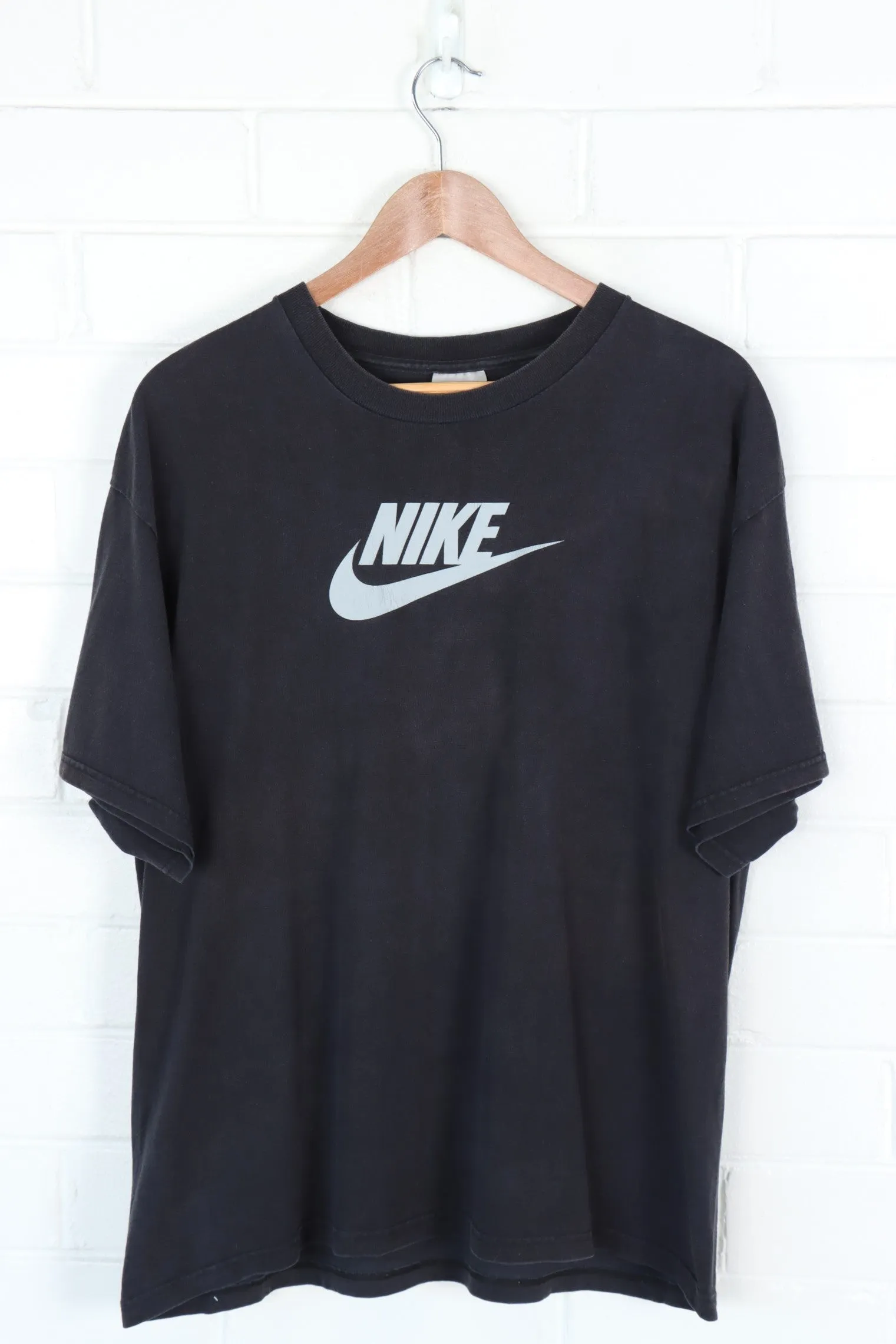 NIKE Logo Grey & Black Swoosh Tee (L-XL)