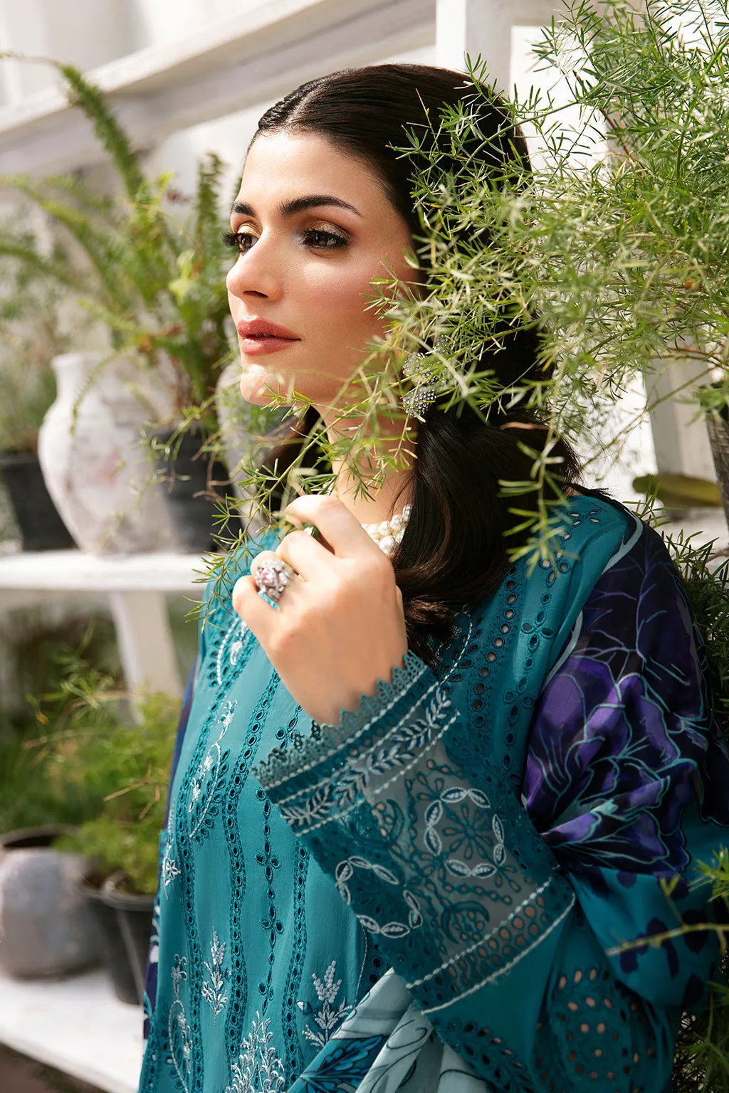 Ramsha Andaaz Vol-09 Embroidered Luxury Lawn Unstitched 3Pc Suit Z-902