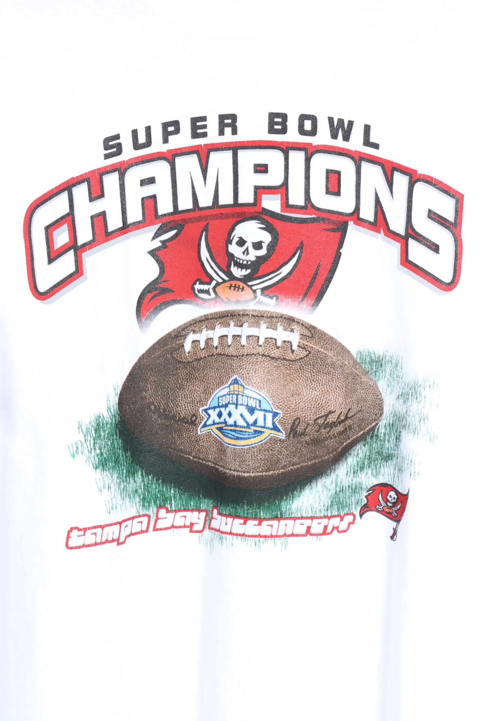 Super Bowl Champions Tampa Bay Buccaneers Football Graphic Tee (L)