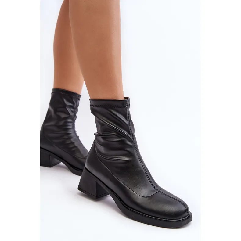 Women's Low Heel Boots Black Aphroteia