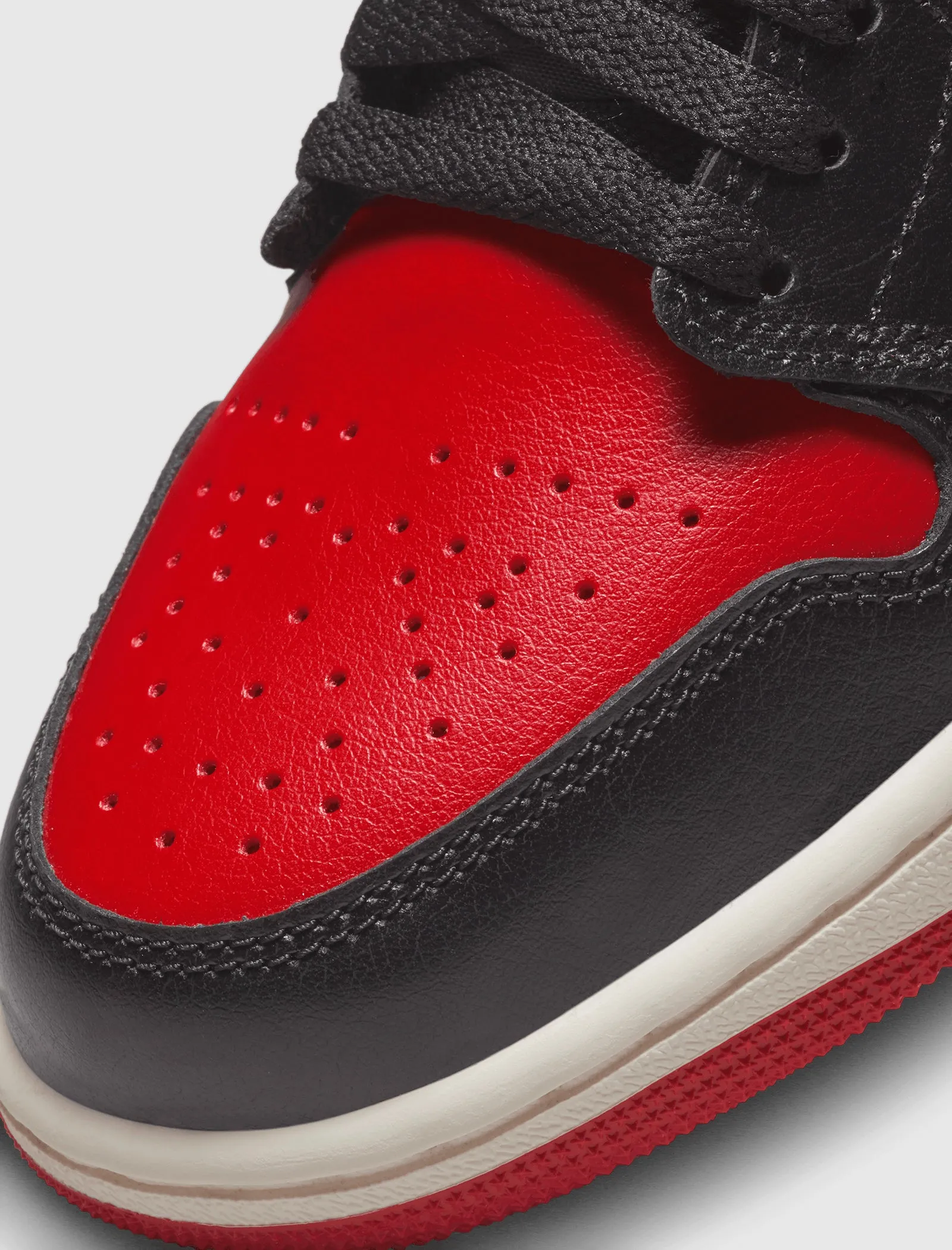 WOMEN'S AIR JORDAN 1 LOW BRED/SAIL