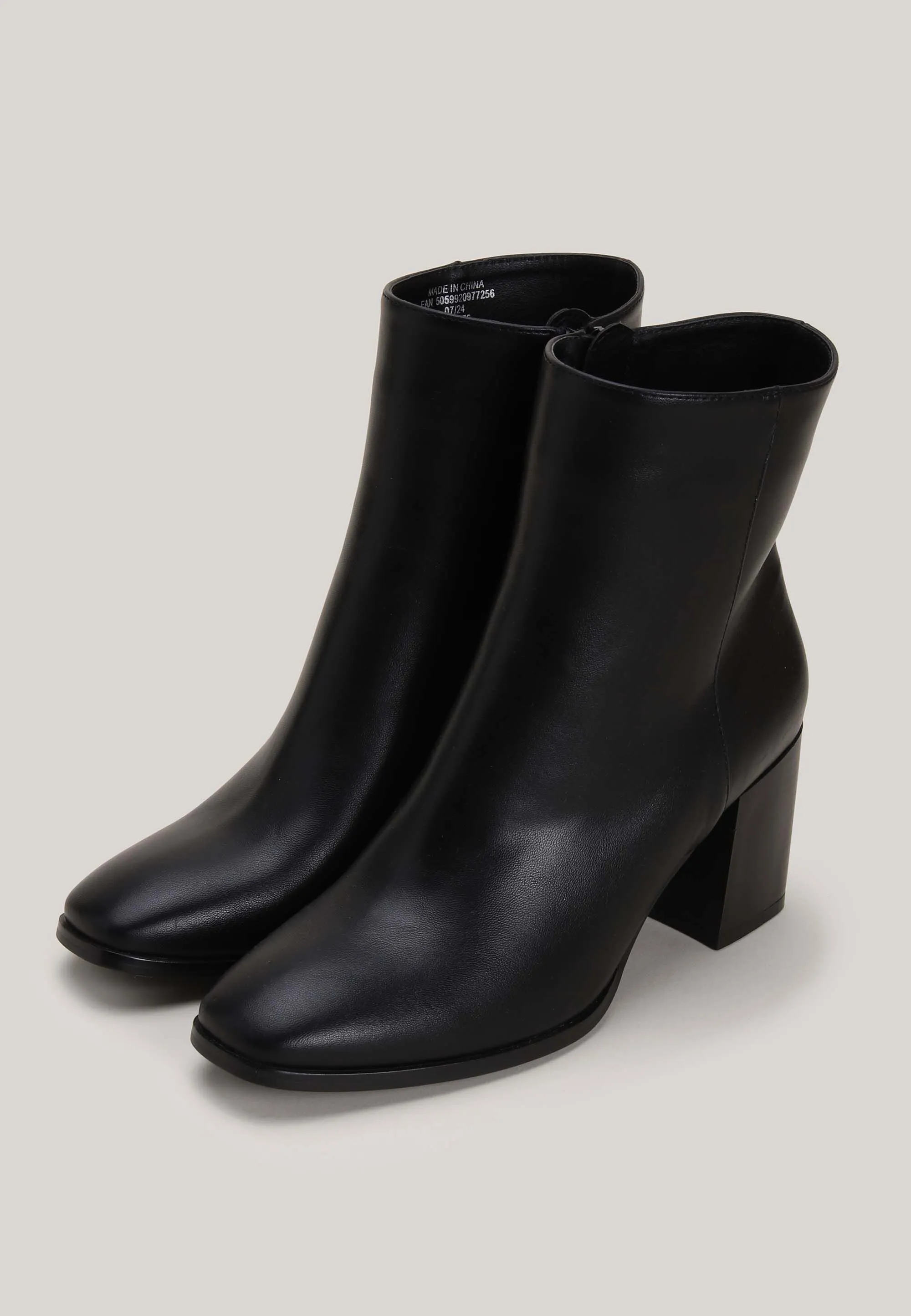 Womens Black PU Mid Block Heel Boots