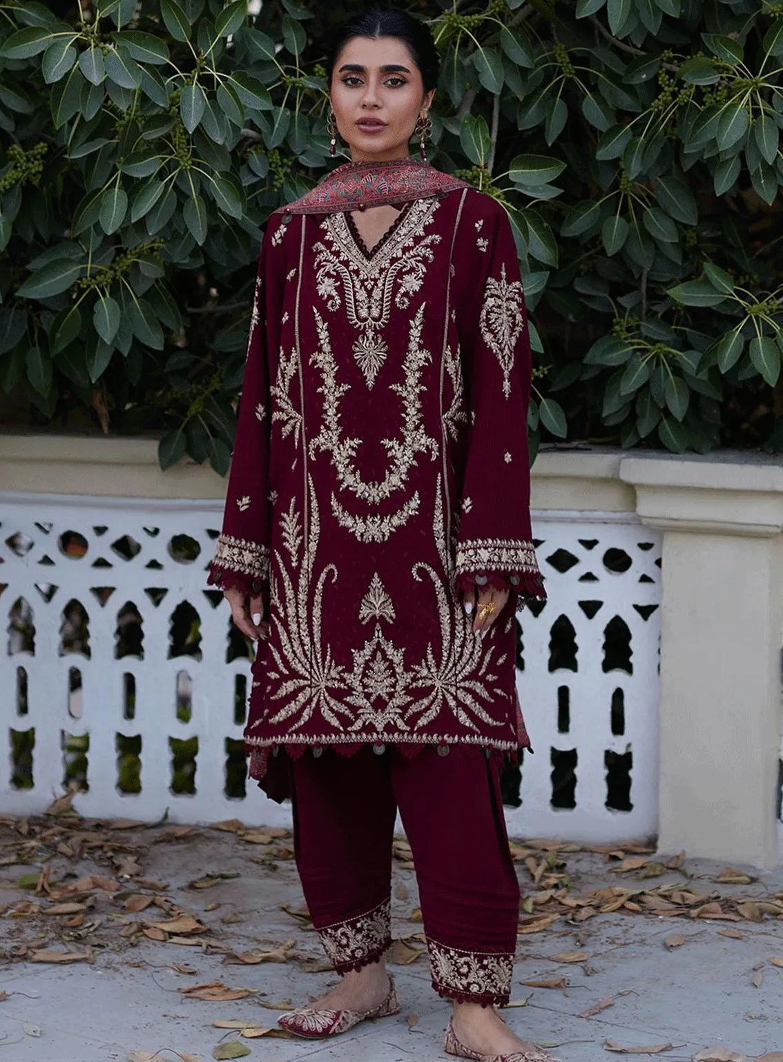 Zaha By Khadijah Shah Embroidered Slub Khaddar Unstitched 3 Piece Suit - ZH23W 15 SERRA